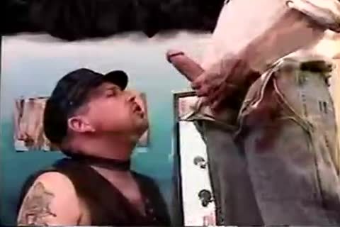 older dude Giving bj