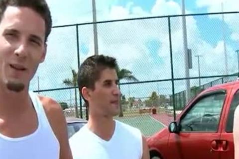 Basketball Athletes Baited Into Tthis dude BHB!