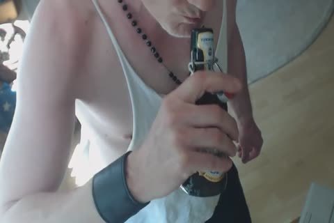 So Fckin kinky today, Makes Me Feel Sweaty, naughty Nd Thirsty, Ever Mixdup Bear&piss? Thats What I Did while Hvin Some Cockndbodyfun. Wld Y Like To S