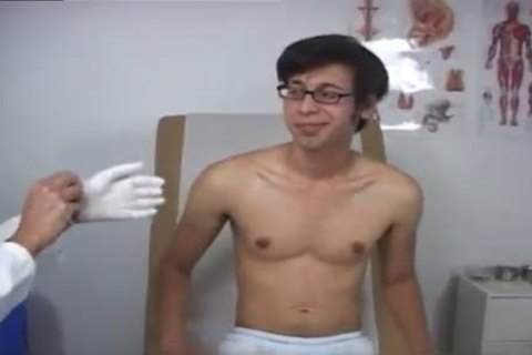 Young twink medical cumshot in clinic