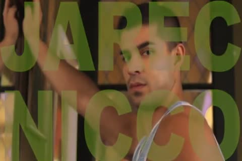 Un Musculoso Se Folla A Un Joven Cachas