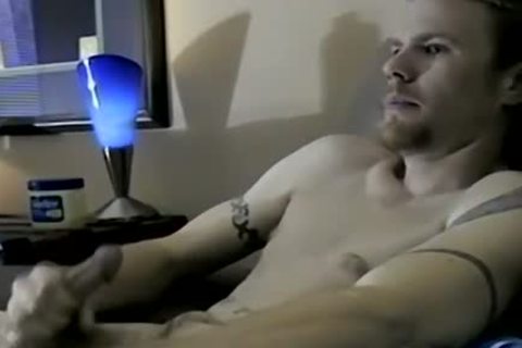 Bi babe Hollywood Squirts A humongous Load