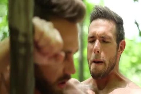 Muscle pecker Flip Flop And cumshot