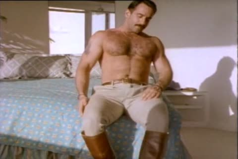 Intimate Hours With Steve Kelso