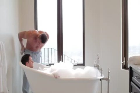 7b The bath, The Massage, The poke