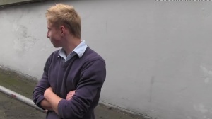 CzechHunter - Amateur sucking penis in park