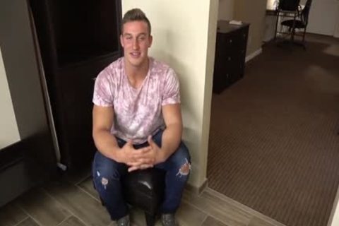 pumped up Fitness Enjoying Giving pleasure To His naughty Body