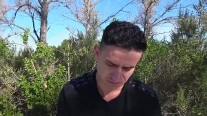 Str8Chaser - Straight dude Vinny Hattan handjob in the bed