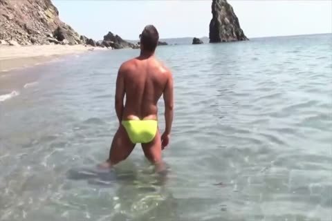 raw Sex At The Beach