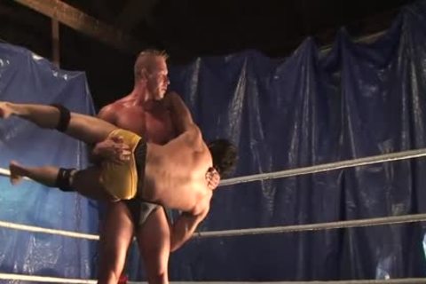 Wrestling beautiful Bulge (no naked)