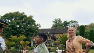 MenOfUK.com: Tattooed JJ Knight receiving facial