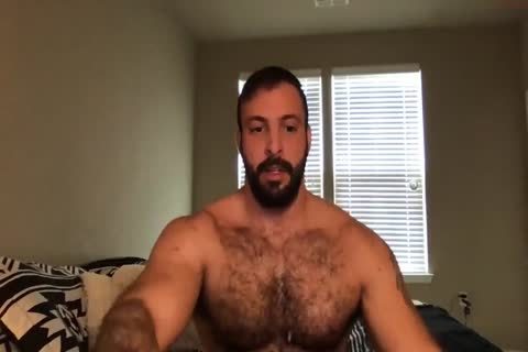 I LOVE THIS SUPERBE Furry Muscle man