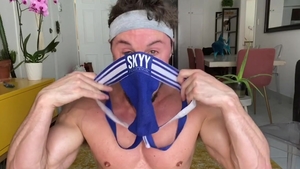 FalconStudios: Supermodel Skyy Knox fun with toys