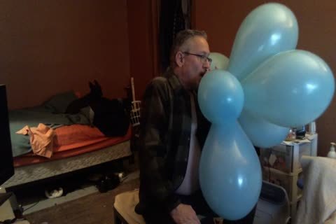 Twelve Inch Balloon Cluster fun - Retro - Balloonbanger