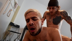 Bromo US: Squirts & kinky latin twink boy Alex Montenegro