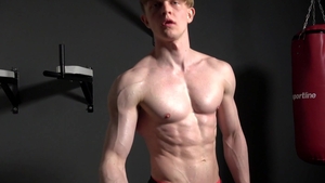 EastBoys.com: Muscled Flex digs hard nailining