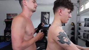 Um Homem E Seu twink I