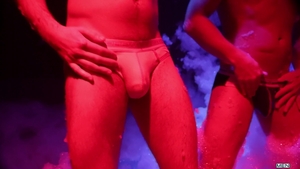 Men: Bubble Butt Babes Battle for BJs