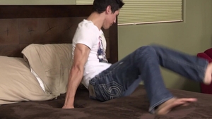 Solo: Shy Guy Turned Showstopper: The Story of Gustav