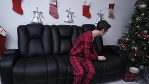 Family Dick: Snowflake Swallowing Santa