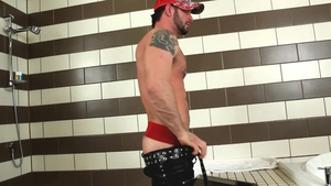 maskurbate: Riding the Huge Dildo with Jeff Stryker
