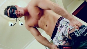 maskurbate: Debutante Austin Explores his Sensuality